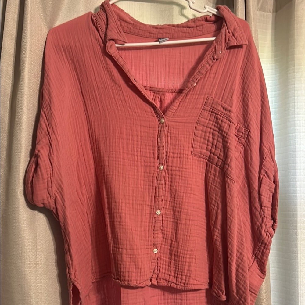 Women's Pink Button-Up Top